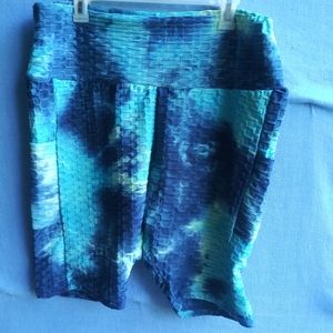 Bae City Women's Plus Size 3x Tie Dyed Tik Tok Capri Pants